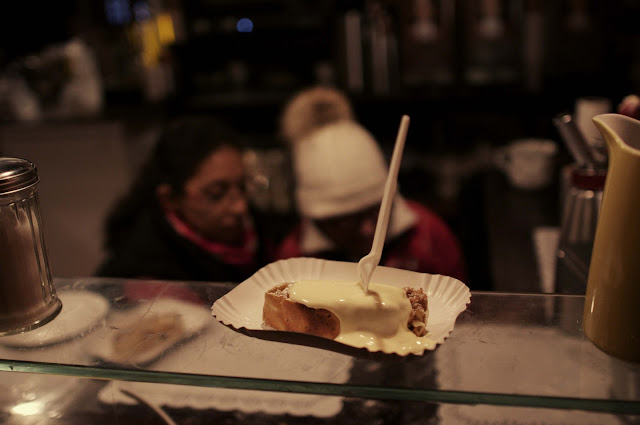 edinburgh-christmas-market