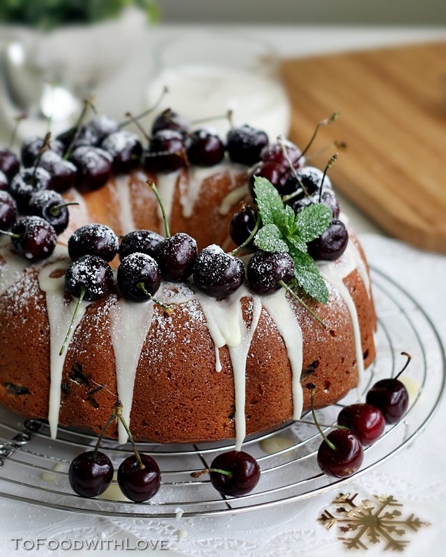 To Food with Love: Cherry Cheese "Christmas Wreath" Pound Cake