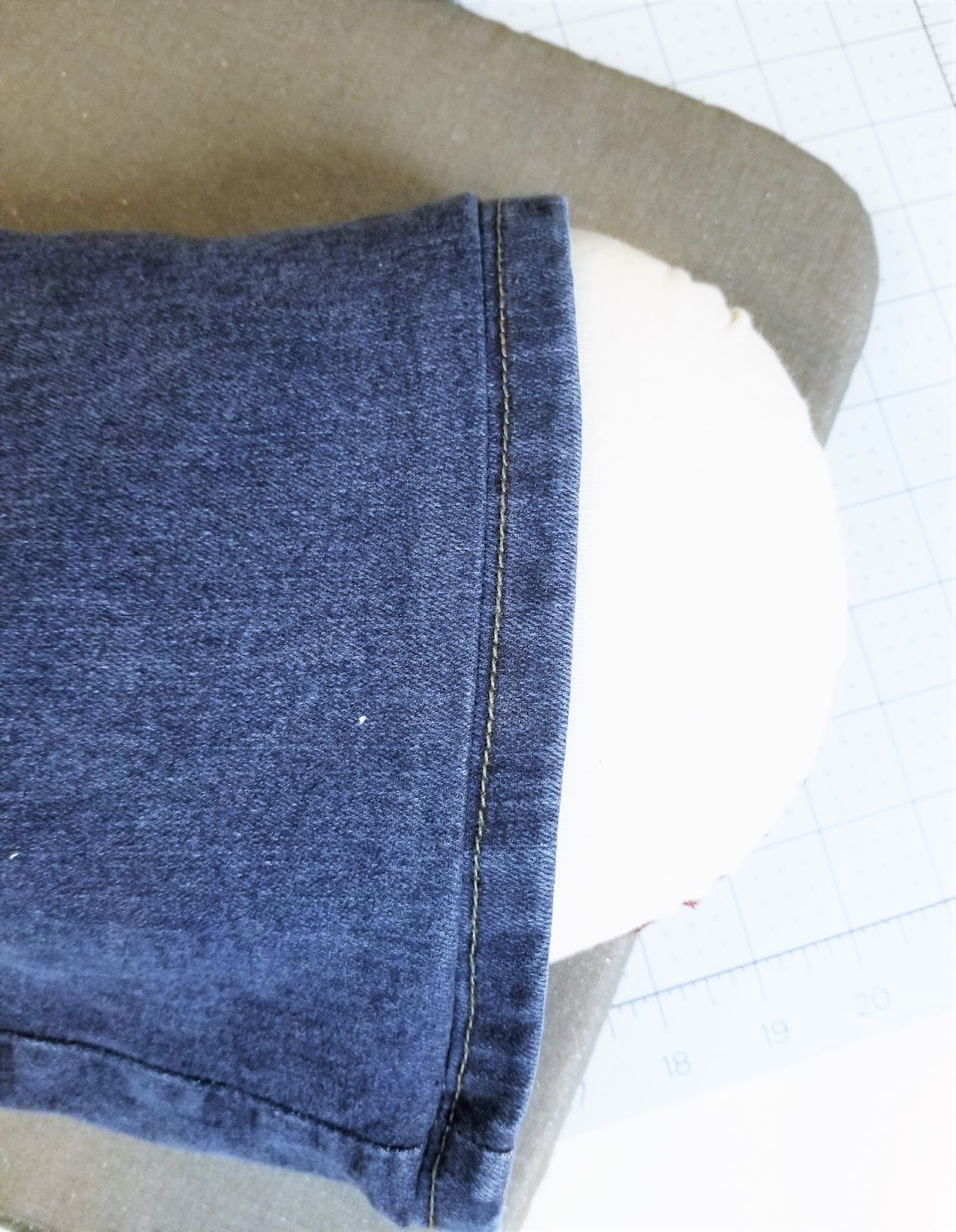 Keeping the Original Hem on Jeans : 6 Steps (with Pictures