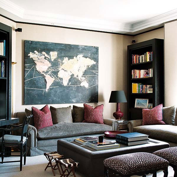 map-decor-in-the-living-room