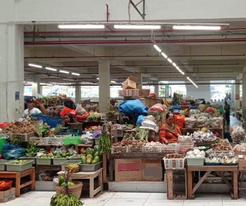Pasar Besar Ngawi masih sepi pengunjung