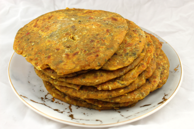 Dal Methi Paratha