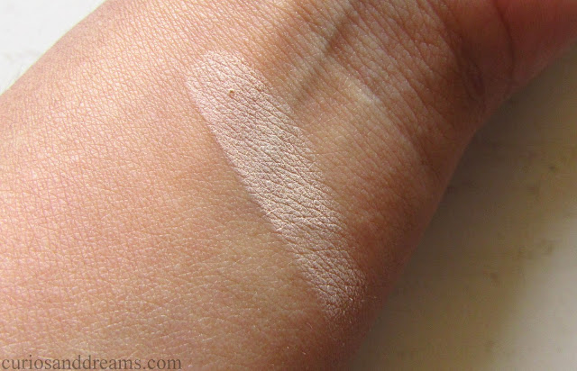 Charlotte Tilbury Airbrush Flawless Finish Skin Perfecting Micro-Powder review