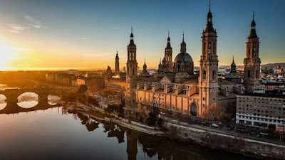 Basilica del Pilar en Zaragoza, viajes y turismo