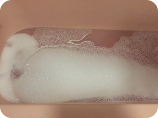 lush pop in the bath bubble bar demo