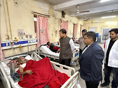 जवाहरलाल नेहरू चिकित्सालय का जिला कलेक्टर लोक बन्धु ने किया औचक निरीक्षण