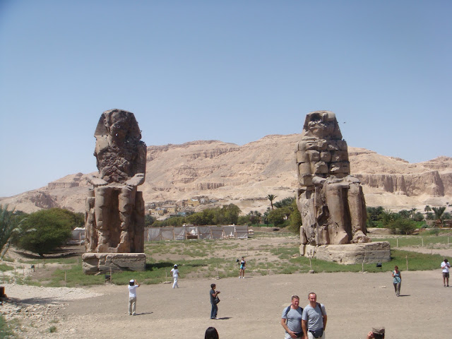 Memnon Anıtları