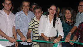 Resultado de imagem para prefeita entrega casas populares em riachuelo