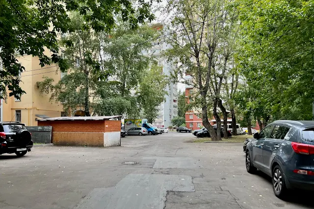 7-я Кожуховская улица, дворы