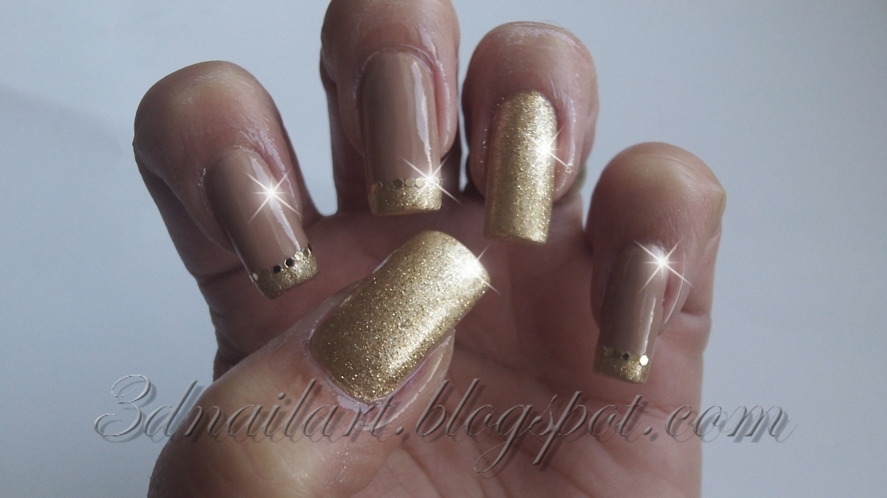 3D Nail Art: Gold Finger