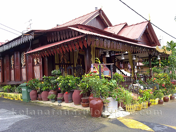 Rumah Kampung Untuk Dijual Melaka - Gubuk Kertas