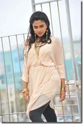 Amala Paul in Iddarammayilatho Movie Latest Photos, Amala Paul Latest Hot Navel Stills from IddarammayilathoAmala Paul in Iddarammayilatho Movie Latest Photos, Amala Paul Latest Hot Navel Stills from Iddarammayilatho