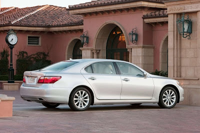 2010 Lexus LS 460 Sport Rear Side View