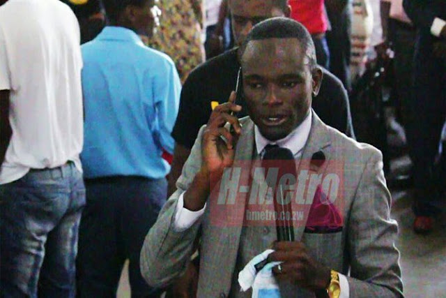 Pastor Paul Panyangore mengaku memiliki nomor telepon Tuhan