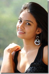NIKITHA NARAYAN NEW WALLPAPERS wallpapers