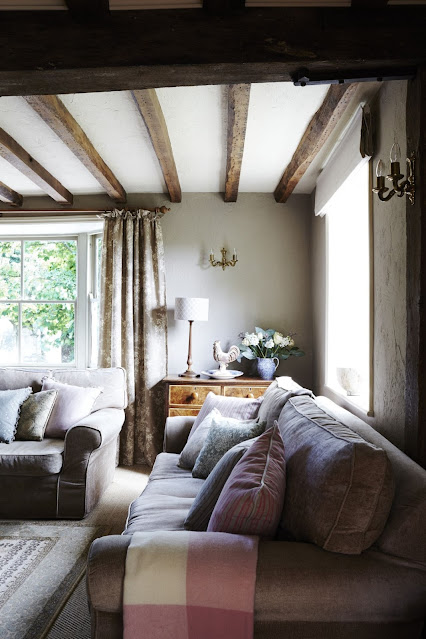 English country living room