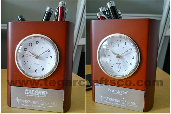 Deskclock and Pen Holder