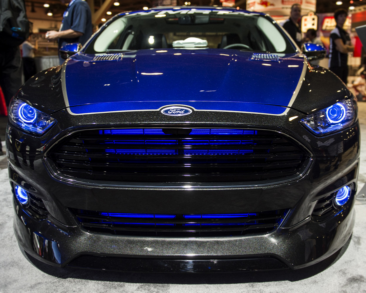 2015 Ford Fusion Hybrid Titanium Review | Auto Sporty