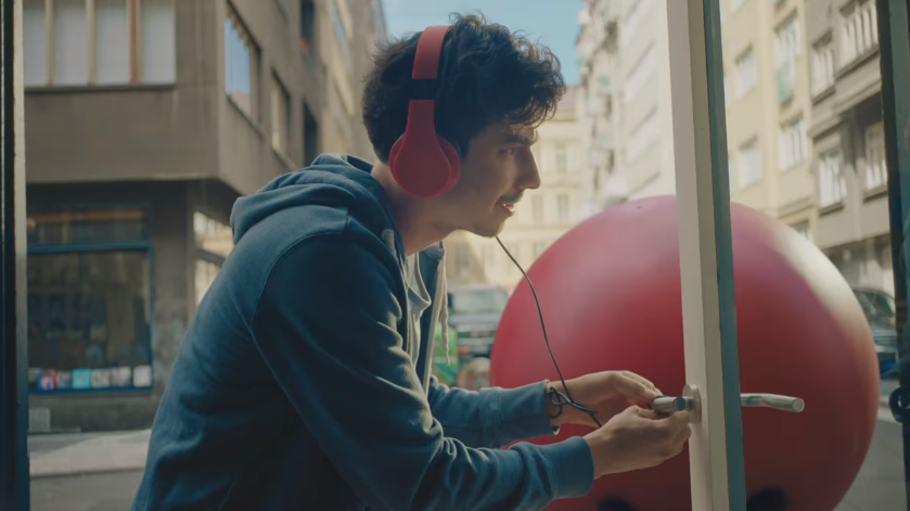 BBH New York Gives Us The CordFail Effect in Humorous New Ad For JBL Wireless Headphones 