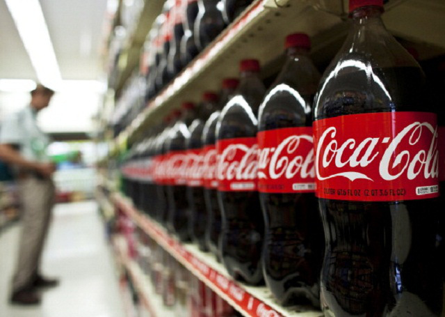 Coca Cola é acusada de financiar estudos contra obesidade