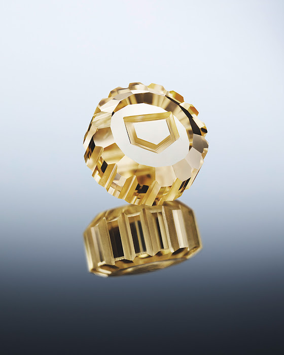 TAG Heuer Carrera Date Plasma Diamant d'Avant-Garde mit gelben Diamanten