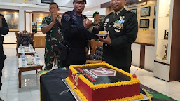 Kompi 1 Batalyon C Pelopor SatBrimob Polda Jatim Berikan Surprise di HUT TNI Ke 78