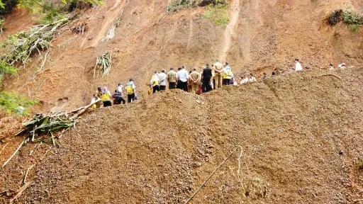 Kembali Tinjau Sitinjau Lauik, Gubernur Sumbar: Pemulihan Total Oleh BPJN Dimulai Hari Ini