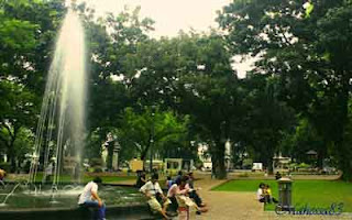  Ngabuburit Di Taman Suropati