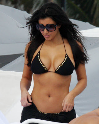 kim kardashian bikini 2009