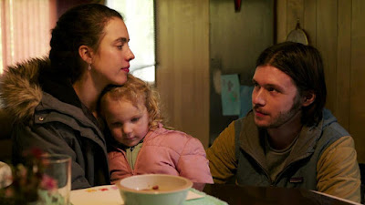 Alex con su hija Maddy y Sean en "La asistenta"