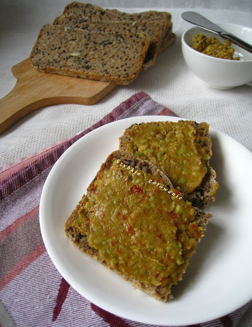 Pasta z awokado i suszonymi pomidorami (guacamole)