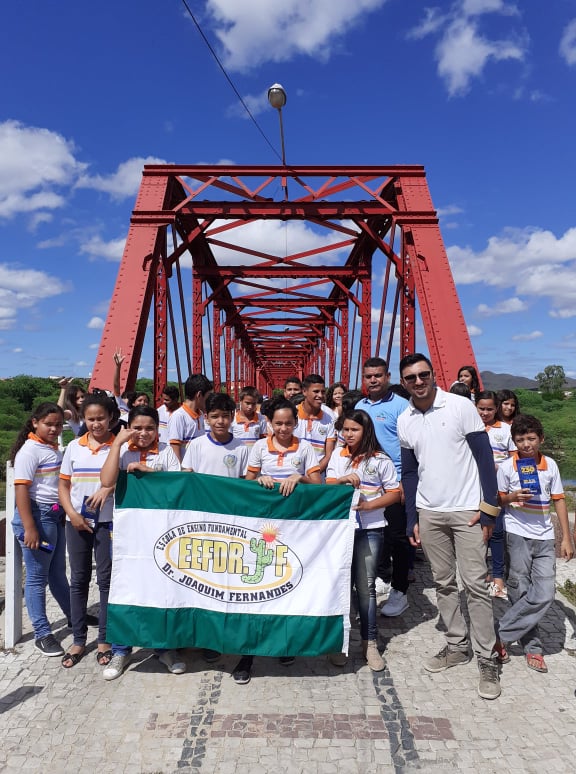 Educação: Projeto Legado Cultural leva alunos quixeramobinenses para passeio na cidade