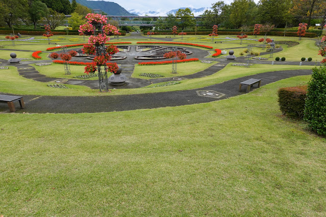 鳥取県西伯郡南部町鶴田　とっとり花回廊　霧の庭園