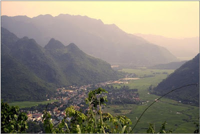 Mai Chau - mo luong cave