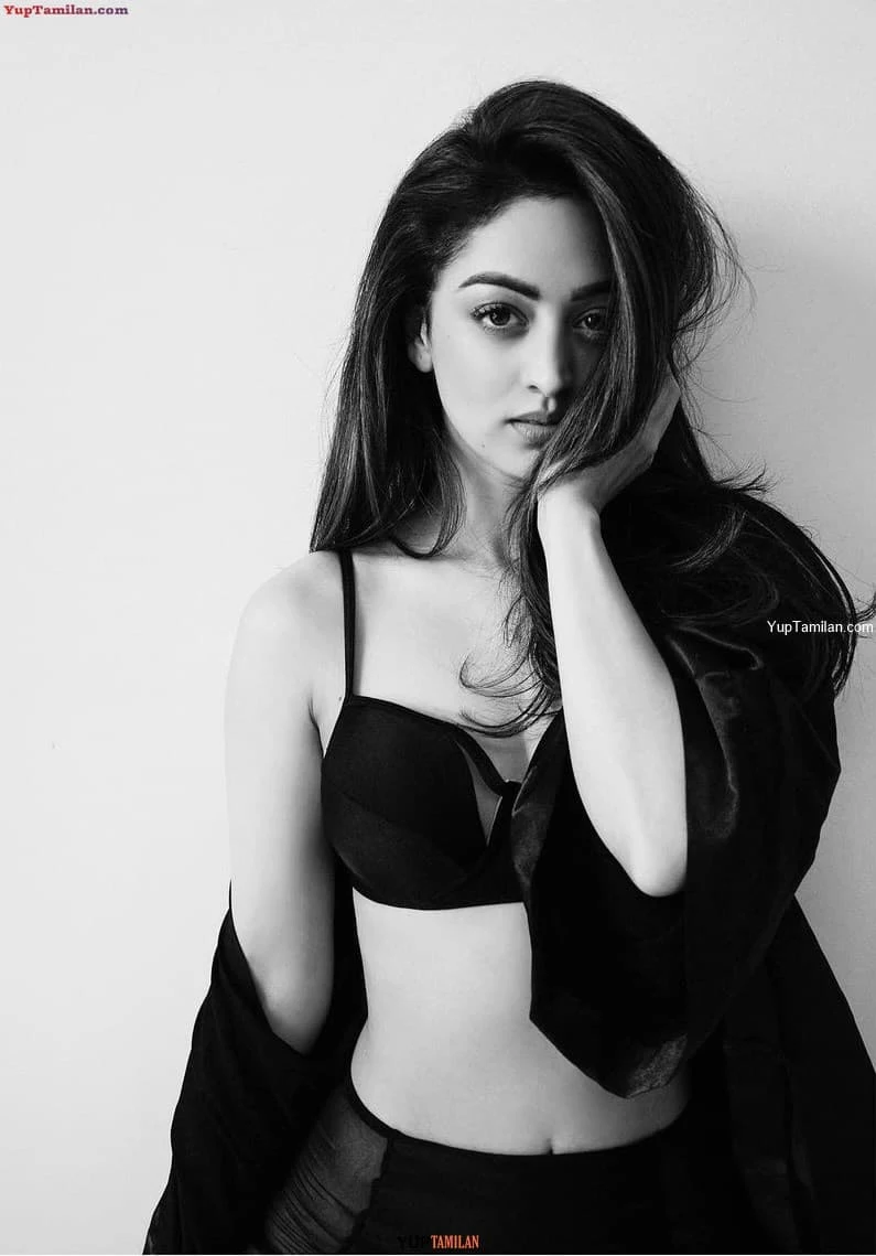 Sandeepa Dhar Sexy Bikini Photos - Hot HD Images