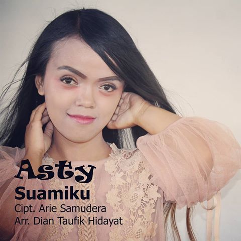 Download Lagu Asty - Suamiku