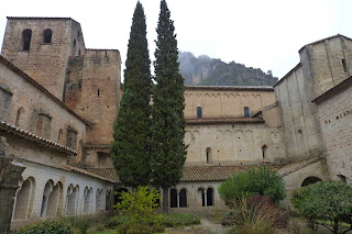 Claustro de la Abadía de Gellone.