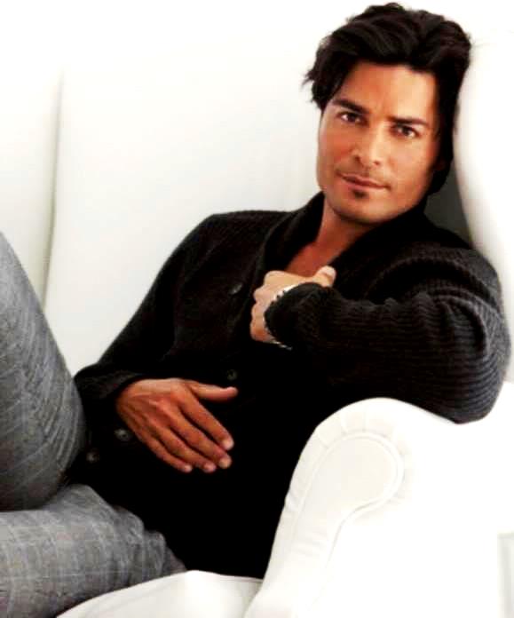 Foto de Chayanne con una mirada encantadora