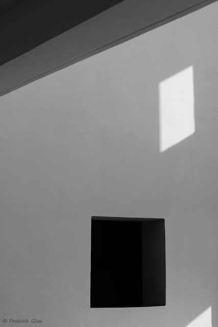 A Minimal Picture of various Simple Geometric forms such as Line, Square, Triangle and Rhombus shot at Jawahar Kala Kendra Jaipur, using Canon 600D DSLR.