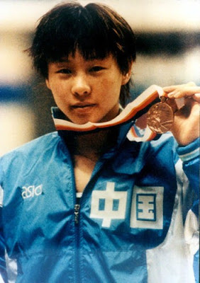 Seúl 1988 - Qian Hong, medalla de bronce en 100 metros mariposa