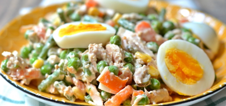 Salada Russa com Atum