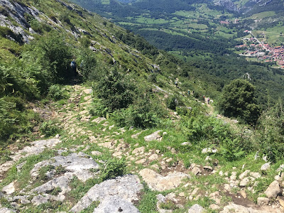 Hispania: Caoru Roman Road (Asturias) by E.V.Pita  https://archeopolis.blogspot.com/2017/07/hispania-cantabrian-roman-road-calzada.html / Calzada romana en Caoru (Asturias) / por E.V.Pita