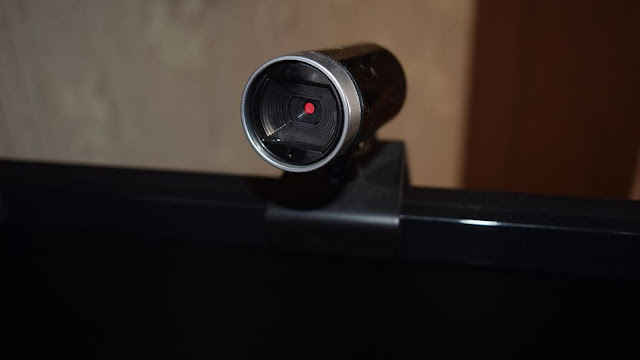 الآن الهاكرز يحتاجون فقط إلى 28$ لاختراق كاميرا الويب الخاصة بك !