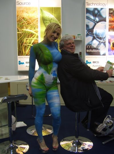 very amazing girl bodypainting