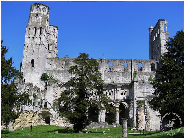 JUMIEGES (76) - Abbaye romane