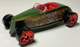 Hot Wheels Halloween 2021 #1: '33 Ford Lo Boy out of package