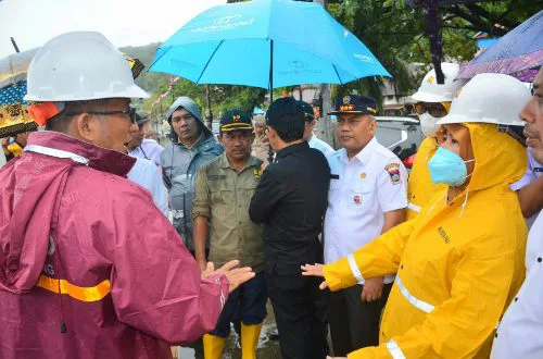 Bantu Pengerukan Sedimen Sungai Batang Arau, Wako Hendri Septa: Terima Kasih BWS Sumatera V