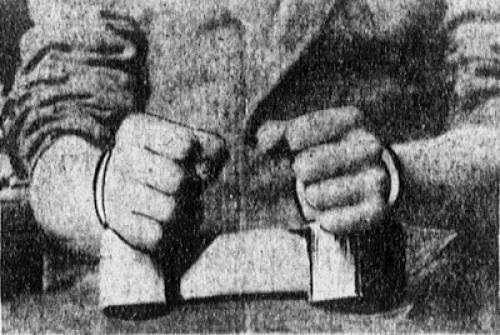 Mystery Houdini Handcuff