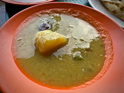 Ga-Hock Roti Prata (佳福印度煎饼), dal