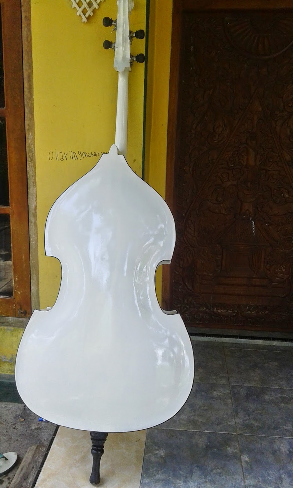 DIVA MUSIK: CELLO DAN CONTRA BASS